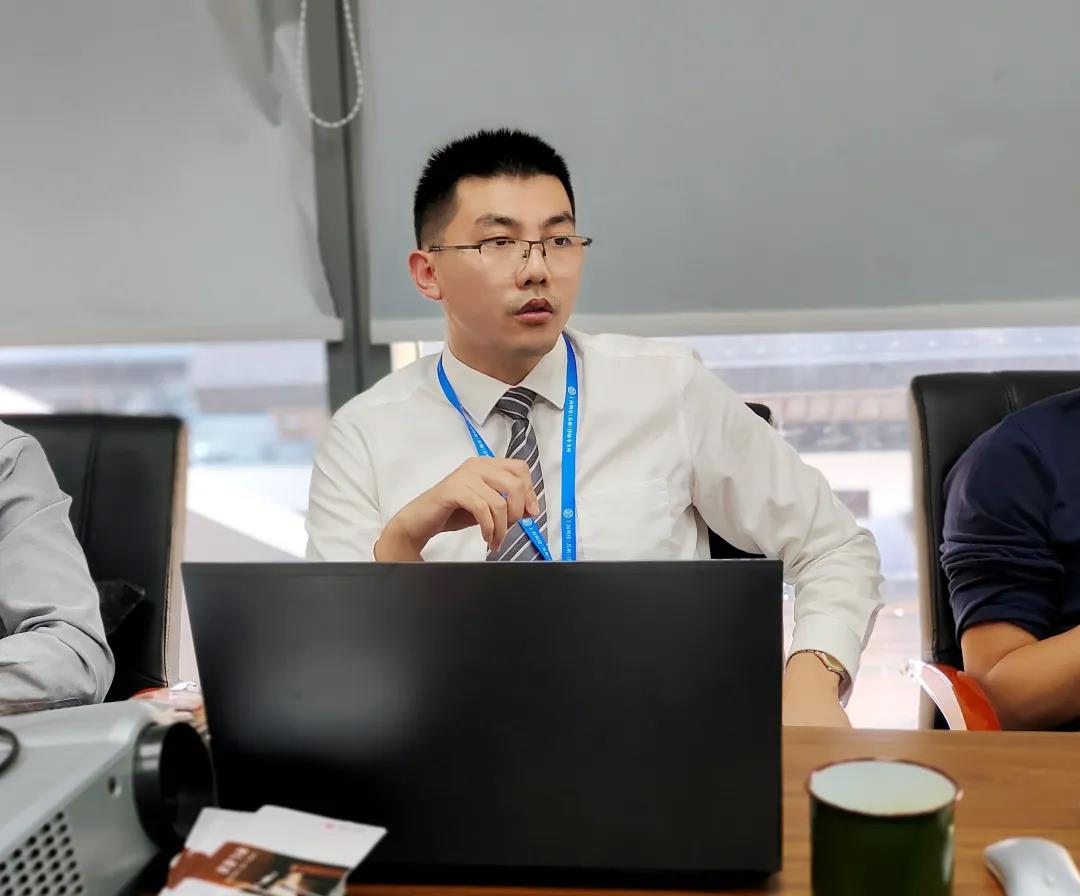 企業(yè)法律顧問呂泊岑律師 企業(yè)法律顧問呂泊岑律師